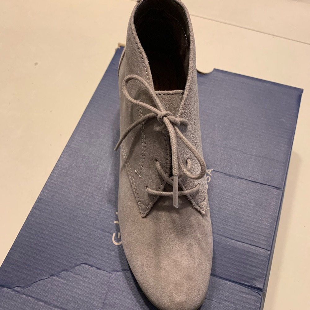 Women’s shoe